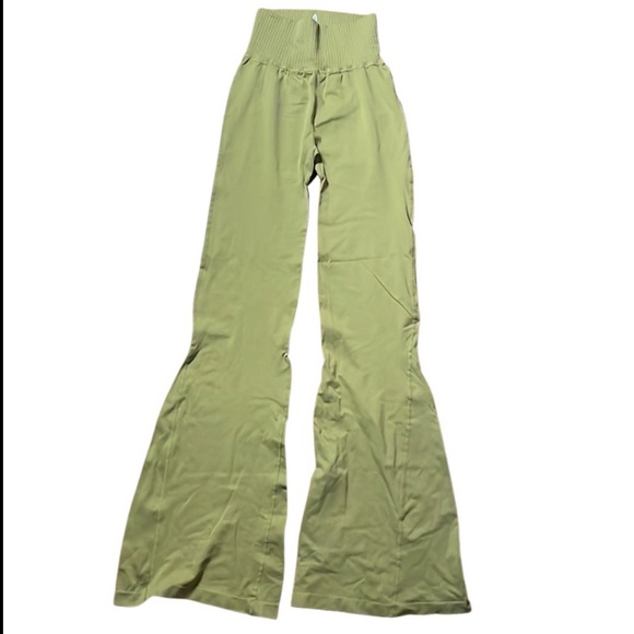 Free People SET Good Karma Ruched Top and Flare Pant in Dusted Military XS/S NEW - Picture 7 of 10